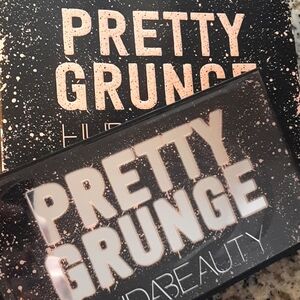 Huda Beauty Pretty Grunge eyeshadow palette